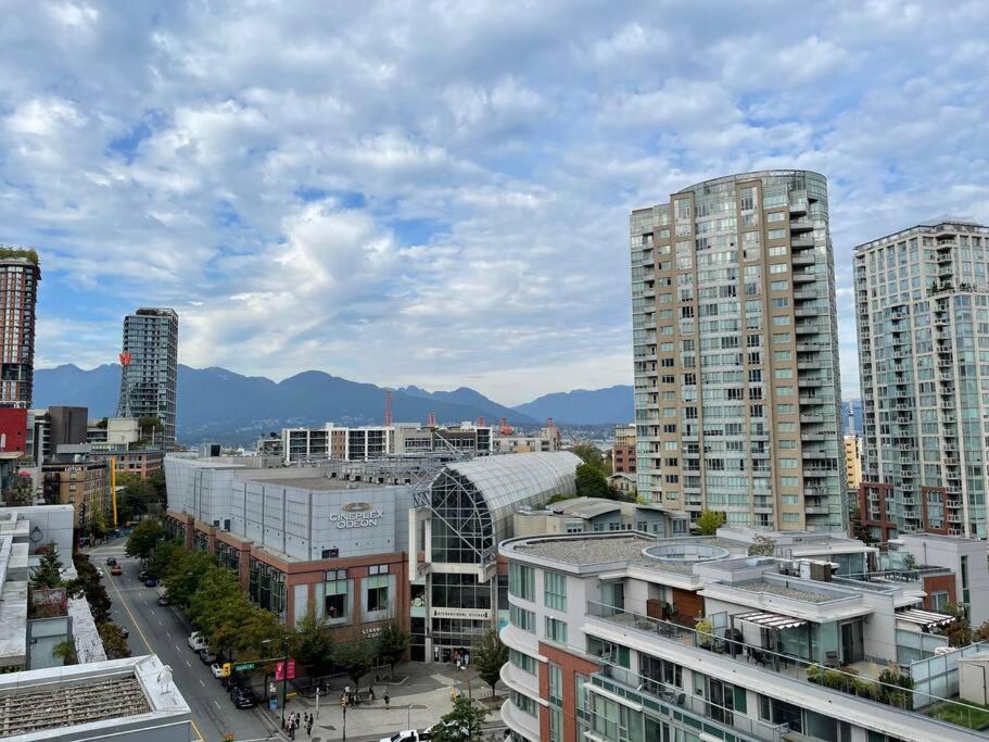 דירות וונקובר Downtown 4Bd 2Ba View Skytrain 2 Free Parking מראה חיצוני תמונה